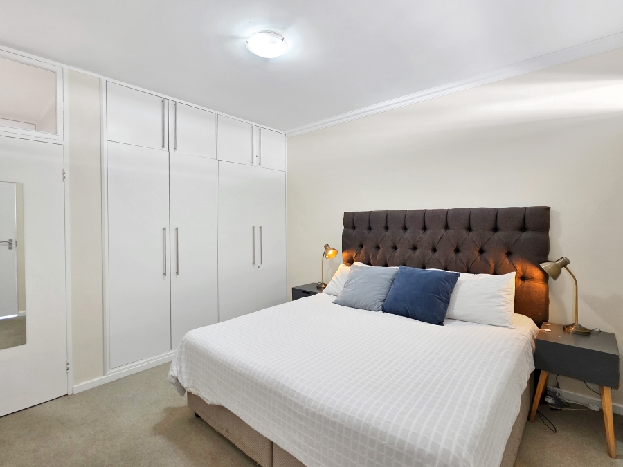 2 Bedroom Property for Sale in Sea Point Western Cape